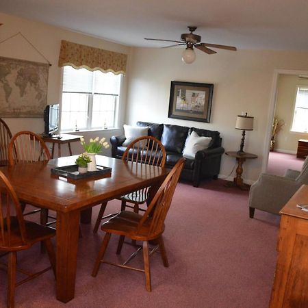 Rocky Acre Farm Bed & Breakfast Mount Joy Exterior photo